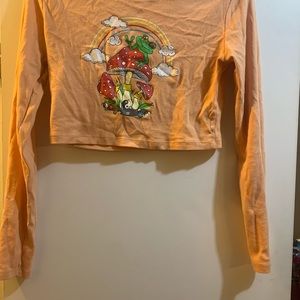 Adorable long sleeve crop top size lg